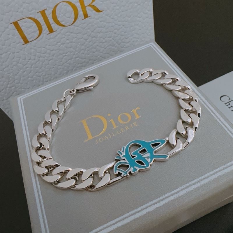 chr1st1an D10r bracelets